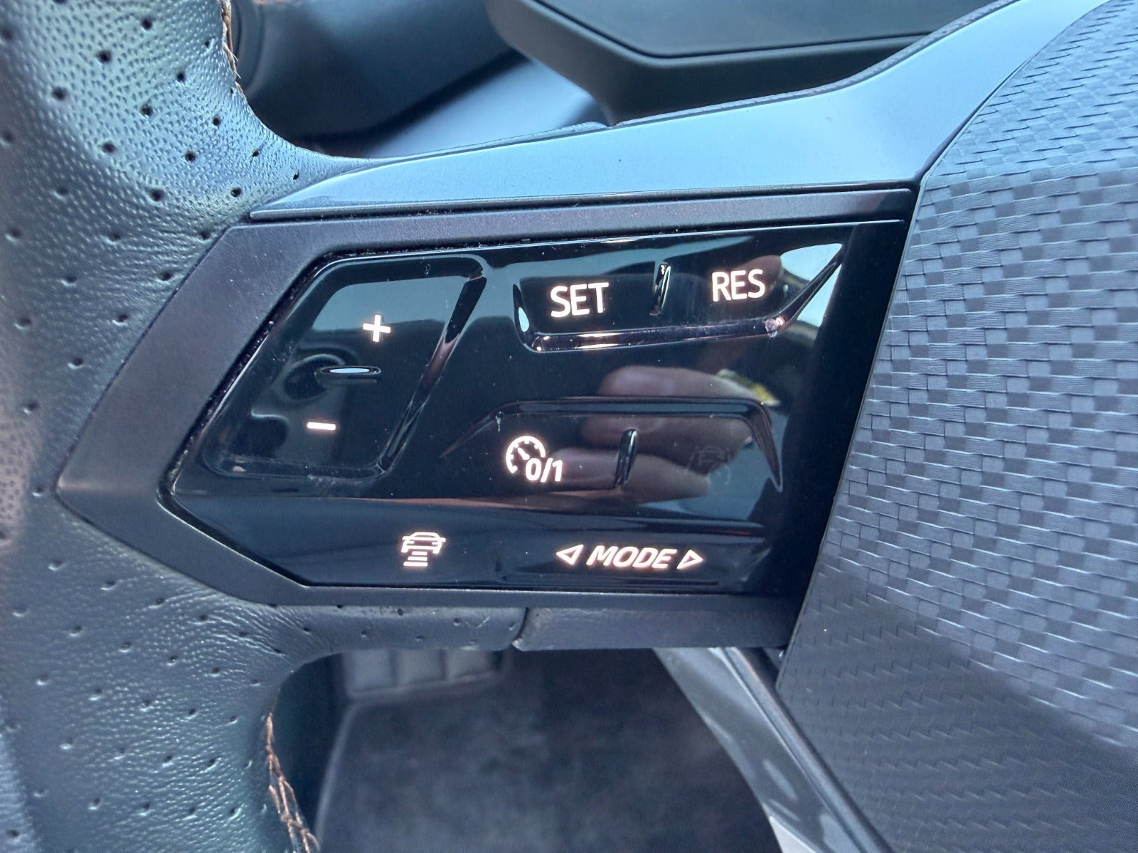 Grå Cupra Born fra 2023