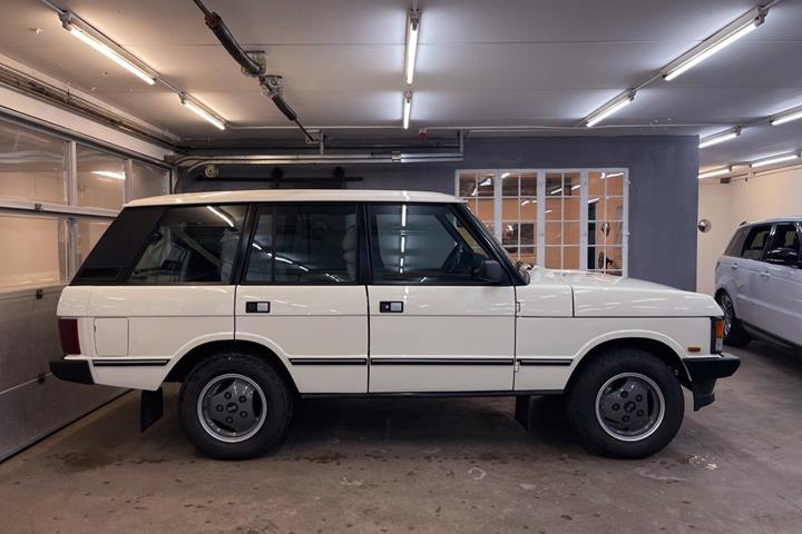 Grå Land Rover Range Rover fra 1988