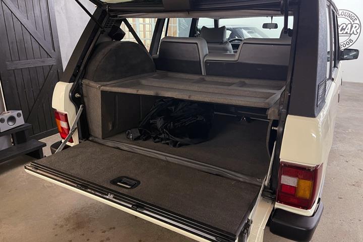 Grå Land Rover Range Rover fra 1988