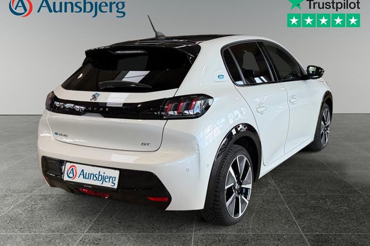 Hvid Peugeot e-208 fra 2021