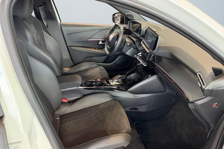 Hvid Peugeot e-208 fra 2021
