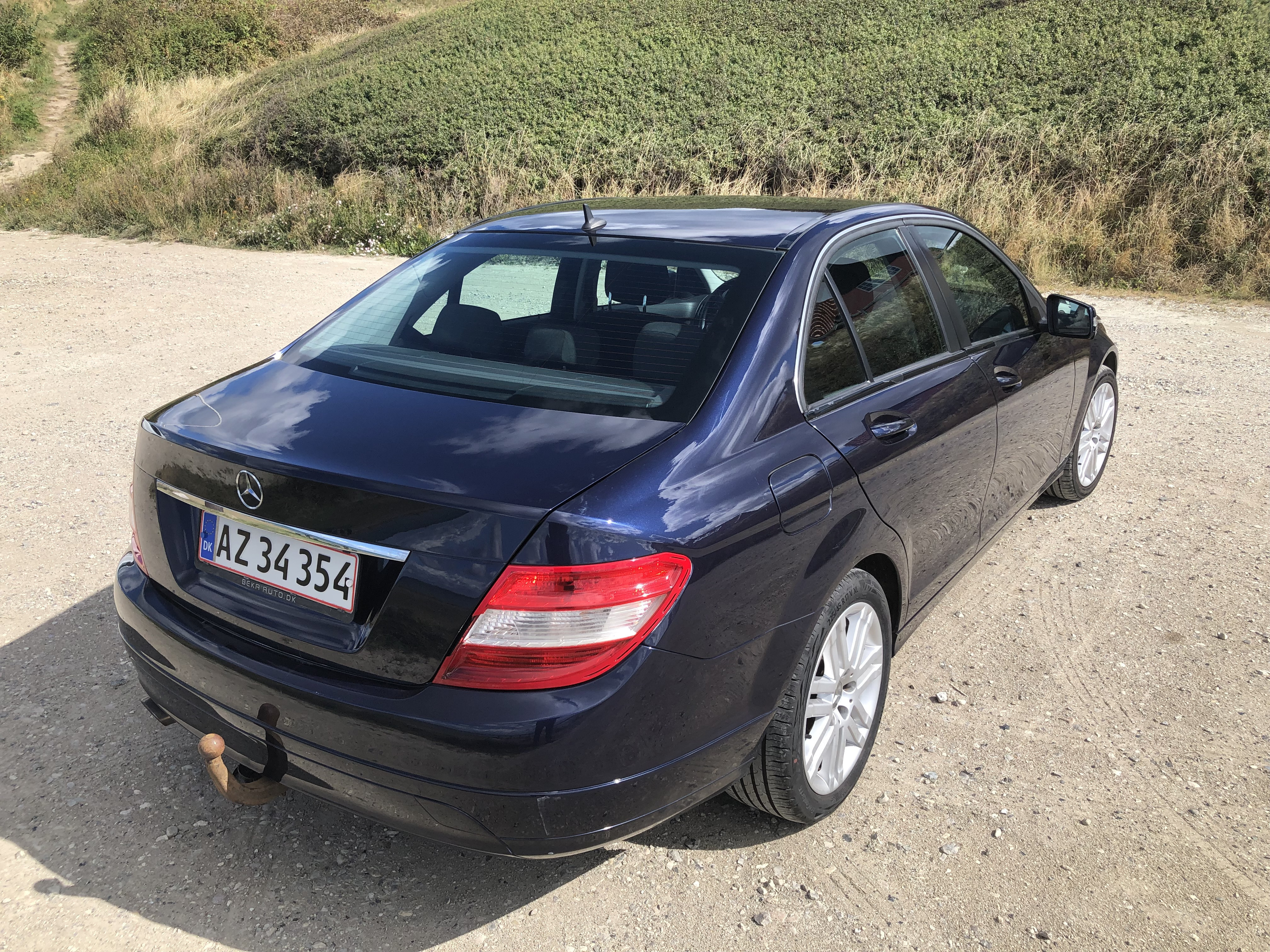 Blå Mercedes C180 fra 2010