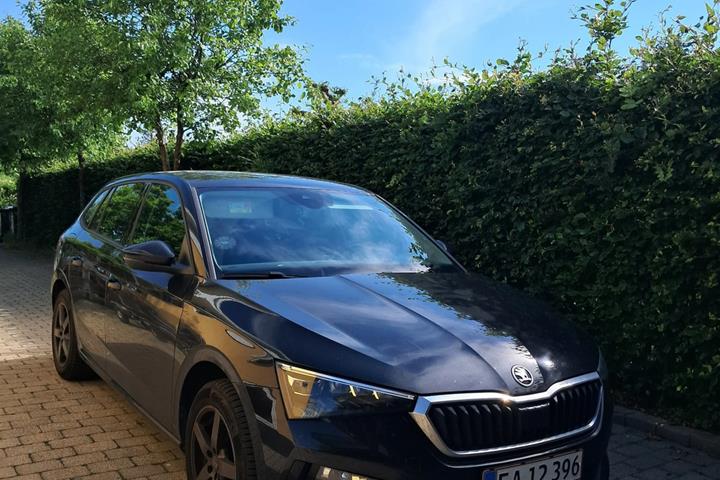 Sort Skoda Scala fra 2023