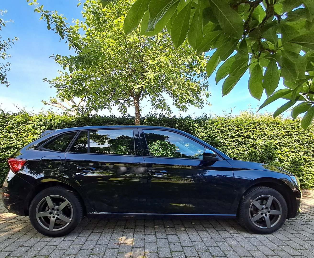 Sort Skoda Scala fra 2023