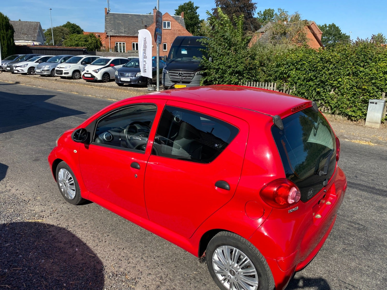 Gul Toyota Aygo fra 2007