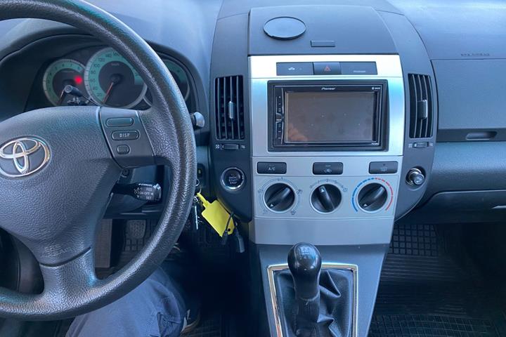 undefined Toyota Corolla Verso fra 2005