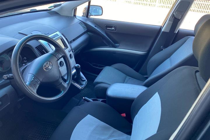 undefined Toyota Corolla Verso fra 2005