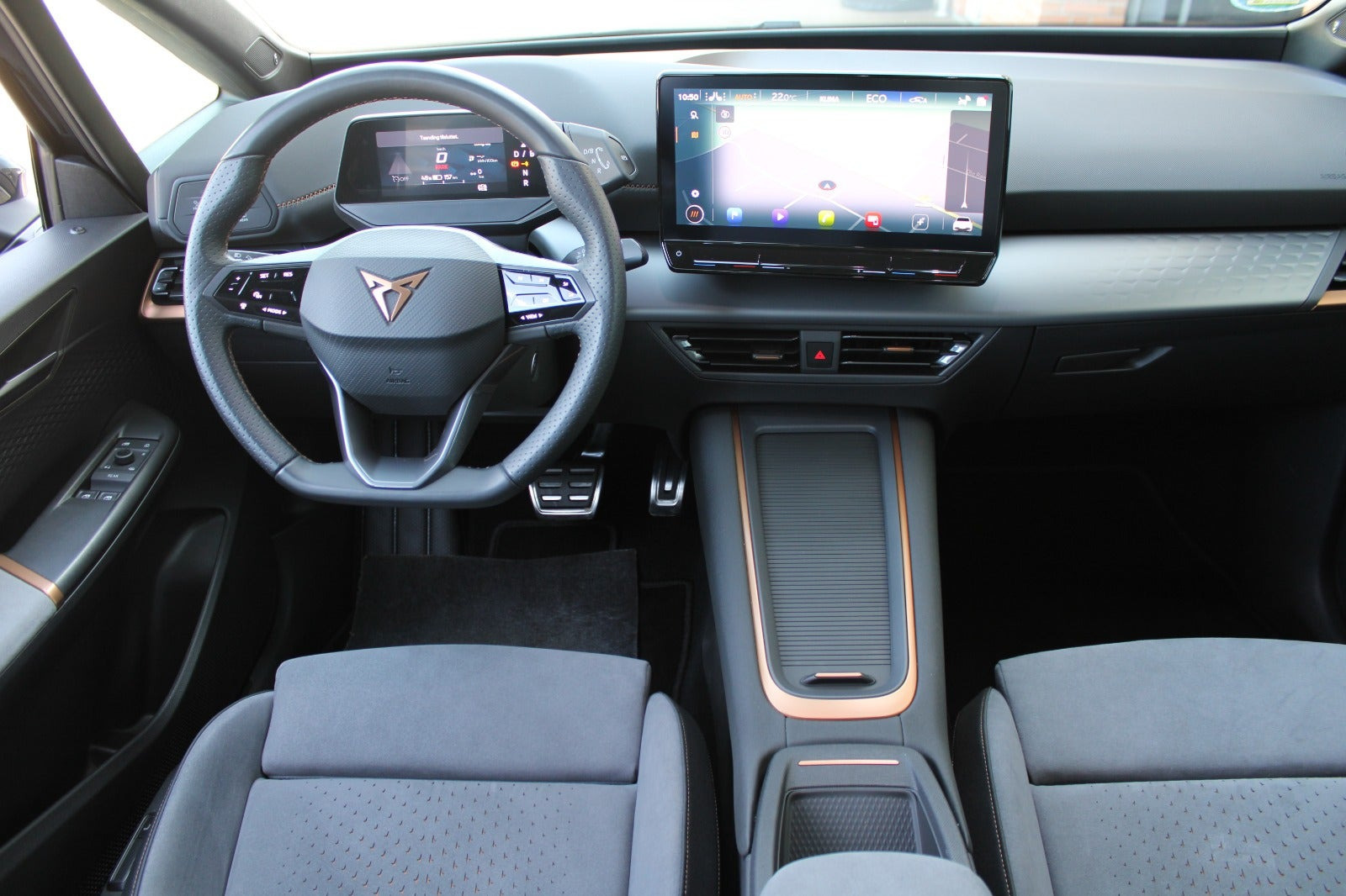 Grå Cupra Born fra 2024