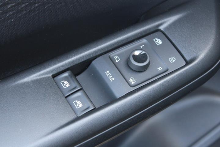 Grå Cupra Born fra 2024