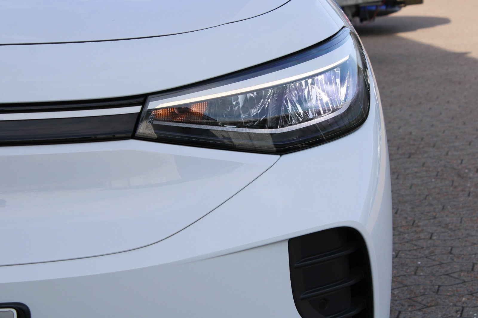 Hvid VW ID.4 fra 2023