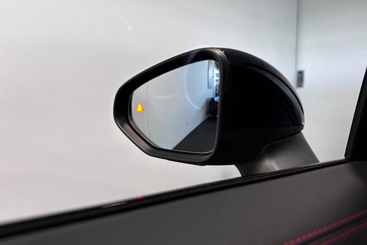 Sort Mercedes CLA250+ fra 2026