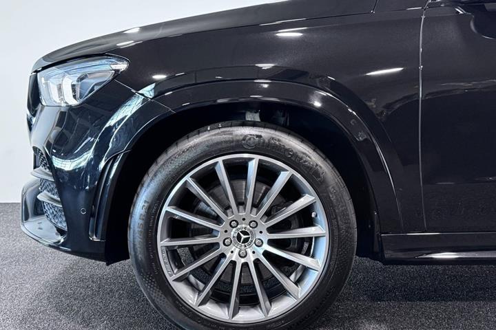 Sort Mercedes GLE350 de fra 2023