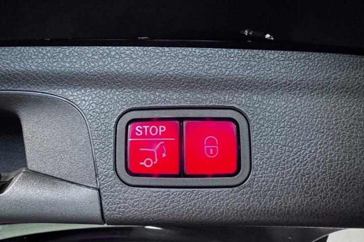 Sort Mercedes GLE350 de fra 2023