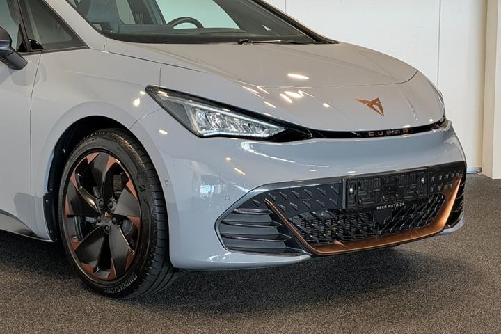 Grå Cupra Born fra 2024