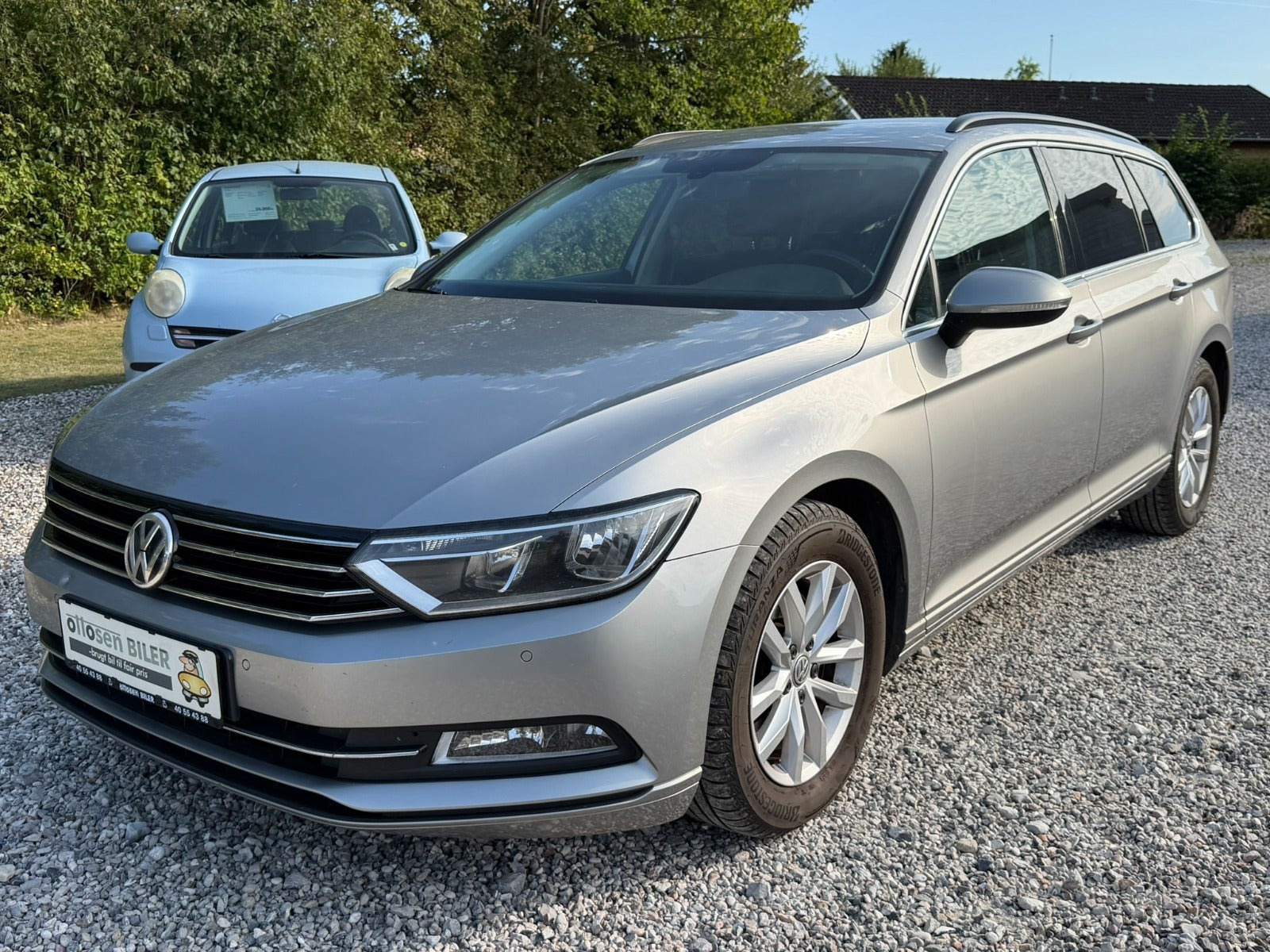 Beige VW Passat fra 2016