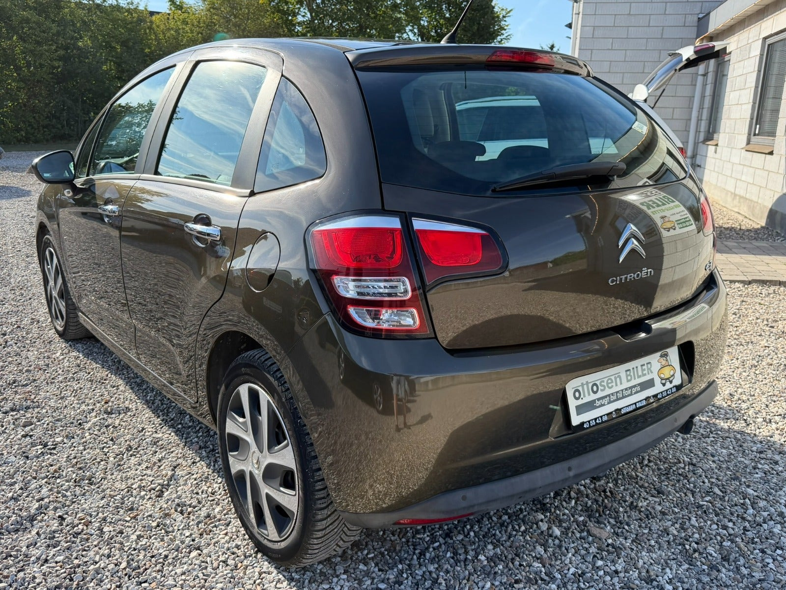Brun Citroën C3 fra 2013