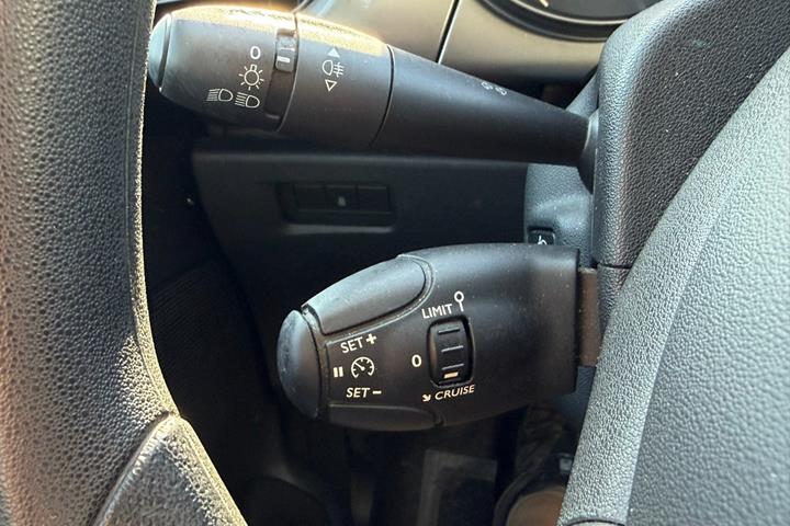 Brun Citroën C3 fra 2013