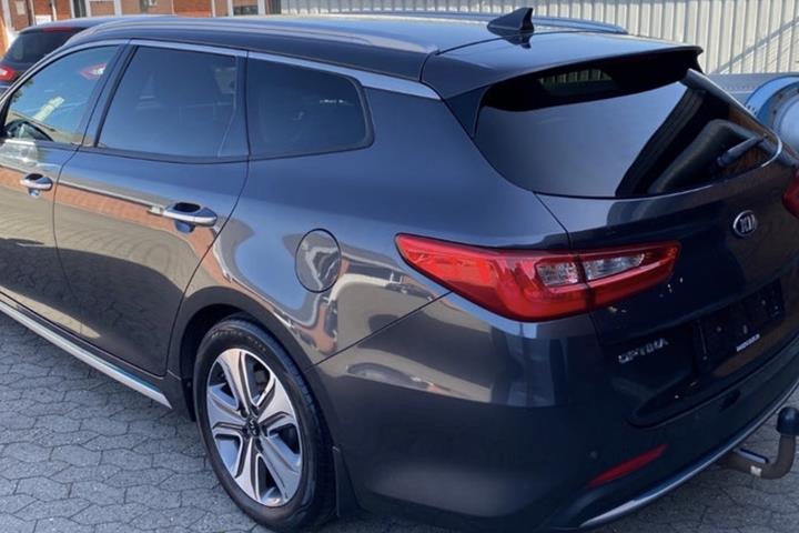 Grå Kia Optima fra 2018
