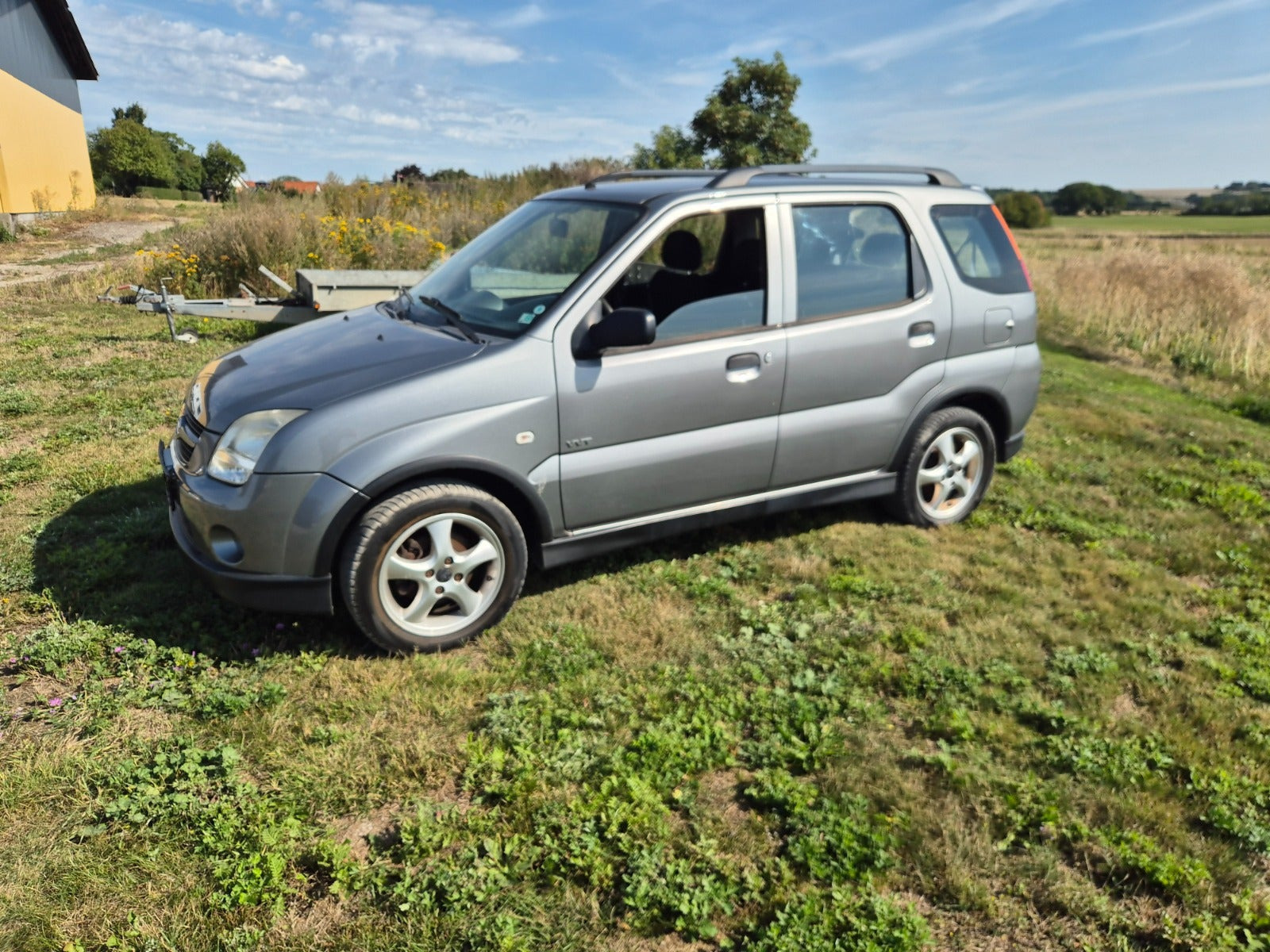 Grå Suzuki Ignis fra 2008