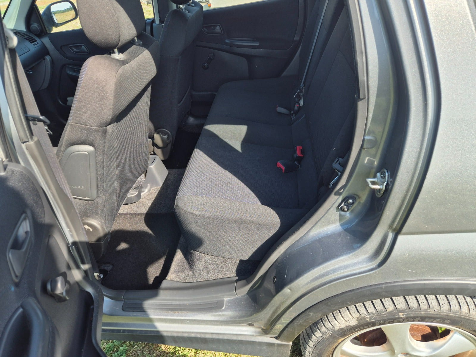 Grå Suzuki Ignis fra 2008