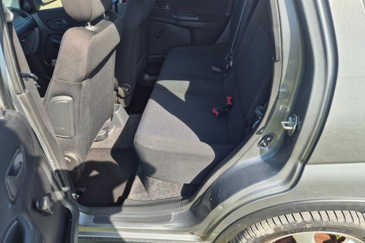 Grå Suzuki Ignis fra 2008