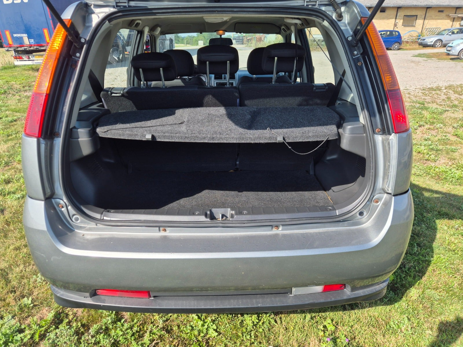 Grå Suzuki Ignis fra 2008