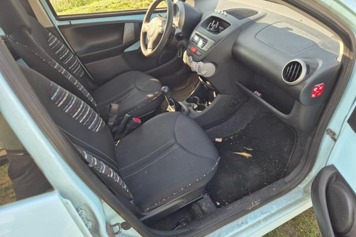 Blå Citroën C1 fra 2012