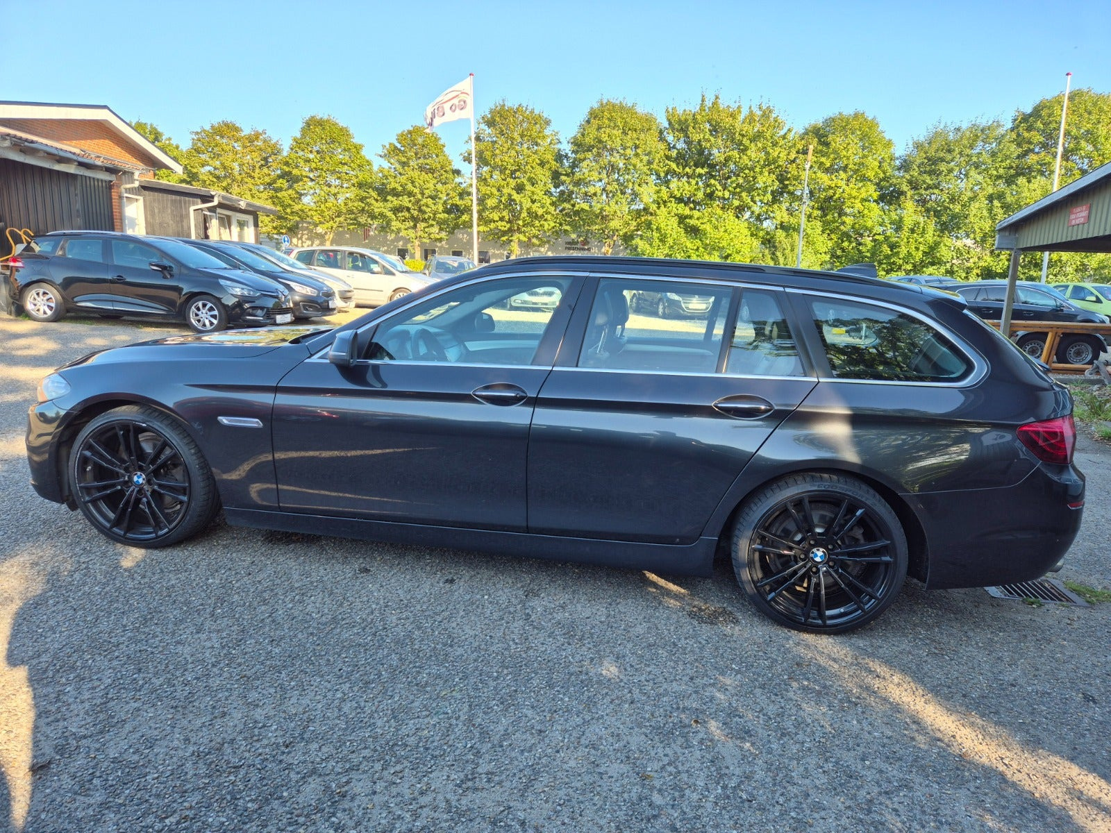 Grøn BMW 520d fra 2014