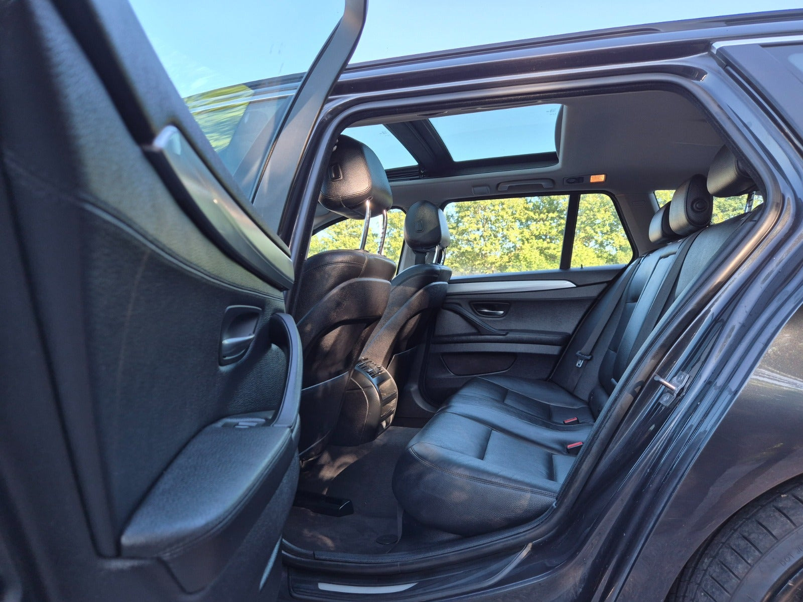 Grøn BMW 520d fra 2014