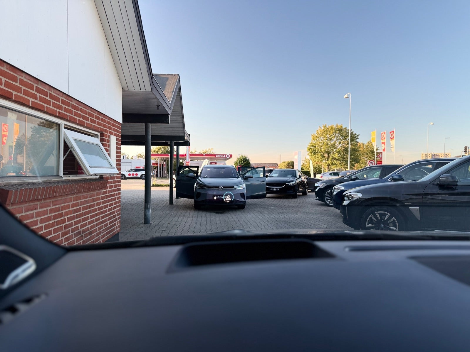 Grå Mercedes EQA250 fra 2021