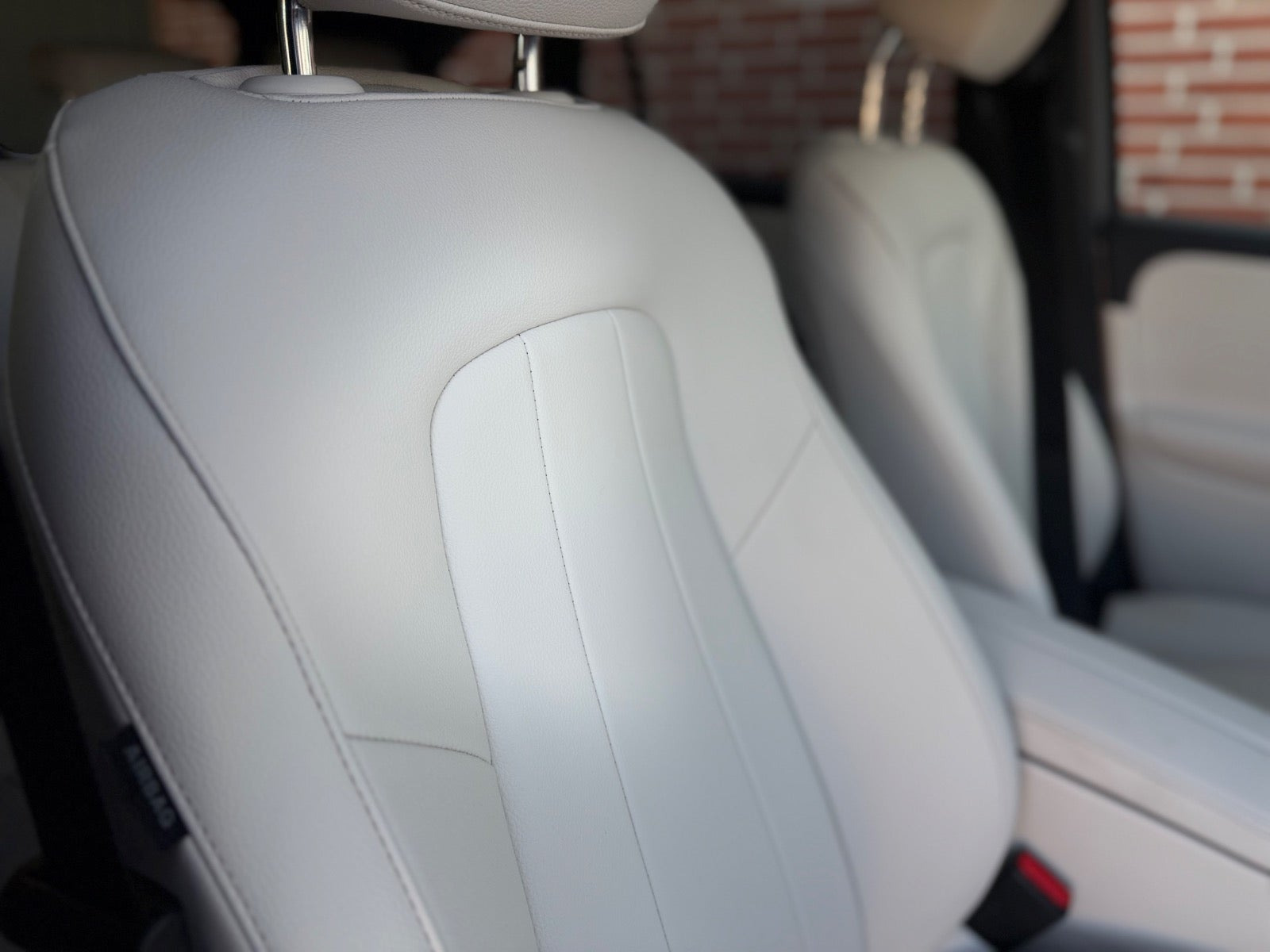 Grå Mercedes EQA250 fra 2021
