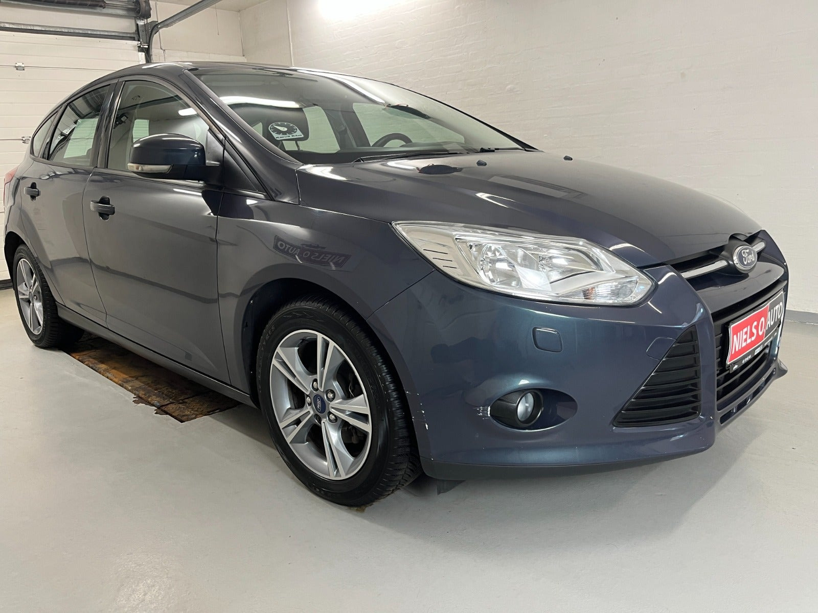 Blå Ford Focus fra 2014