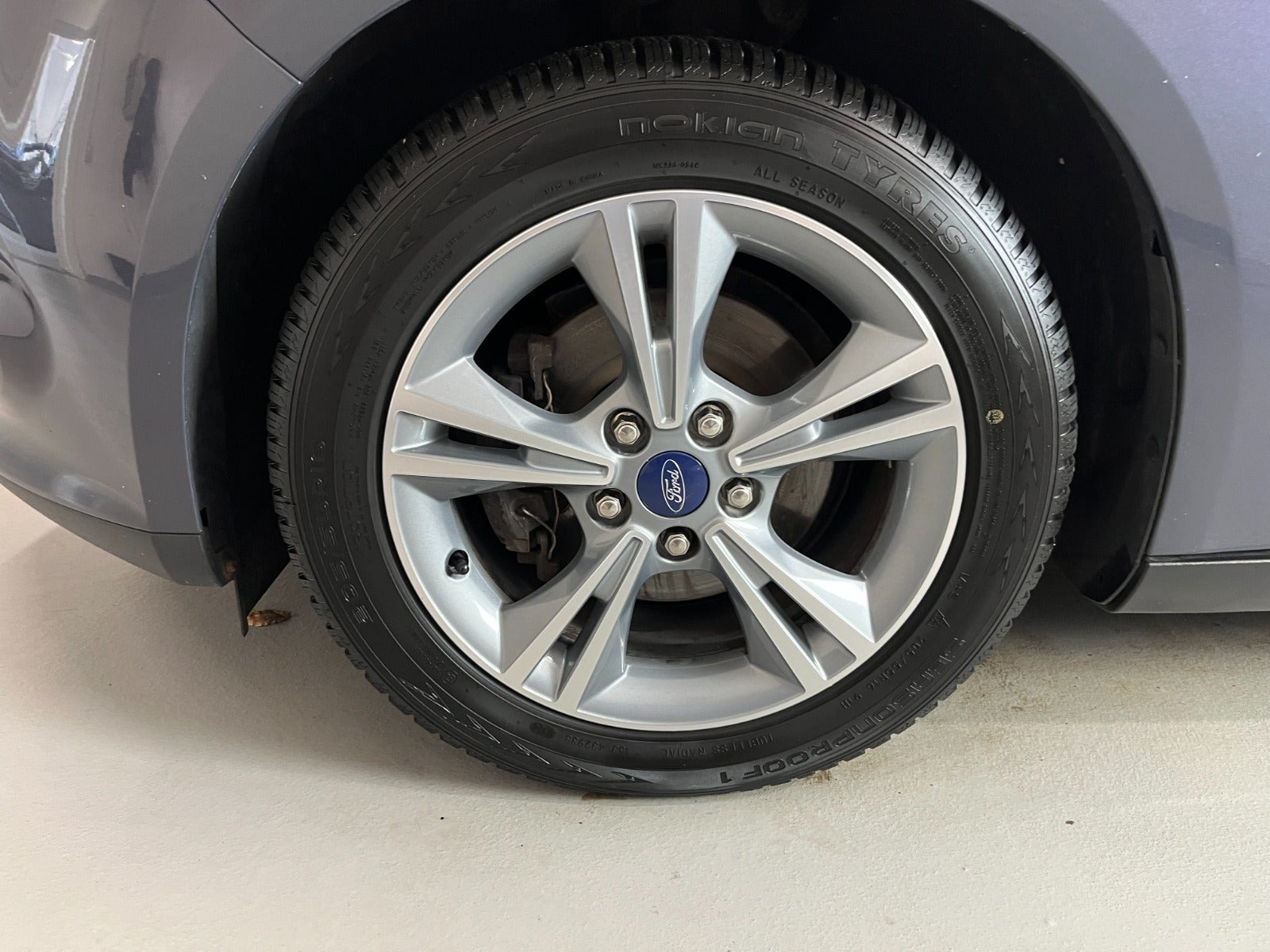 Blå Ford Focus fra 2014