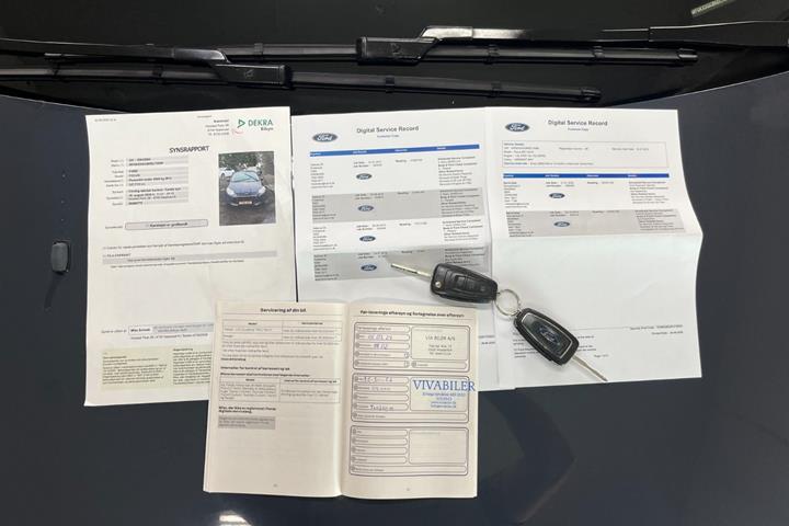 Blå Ford Focus fra 2014