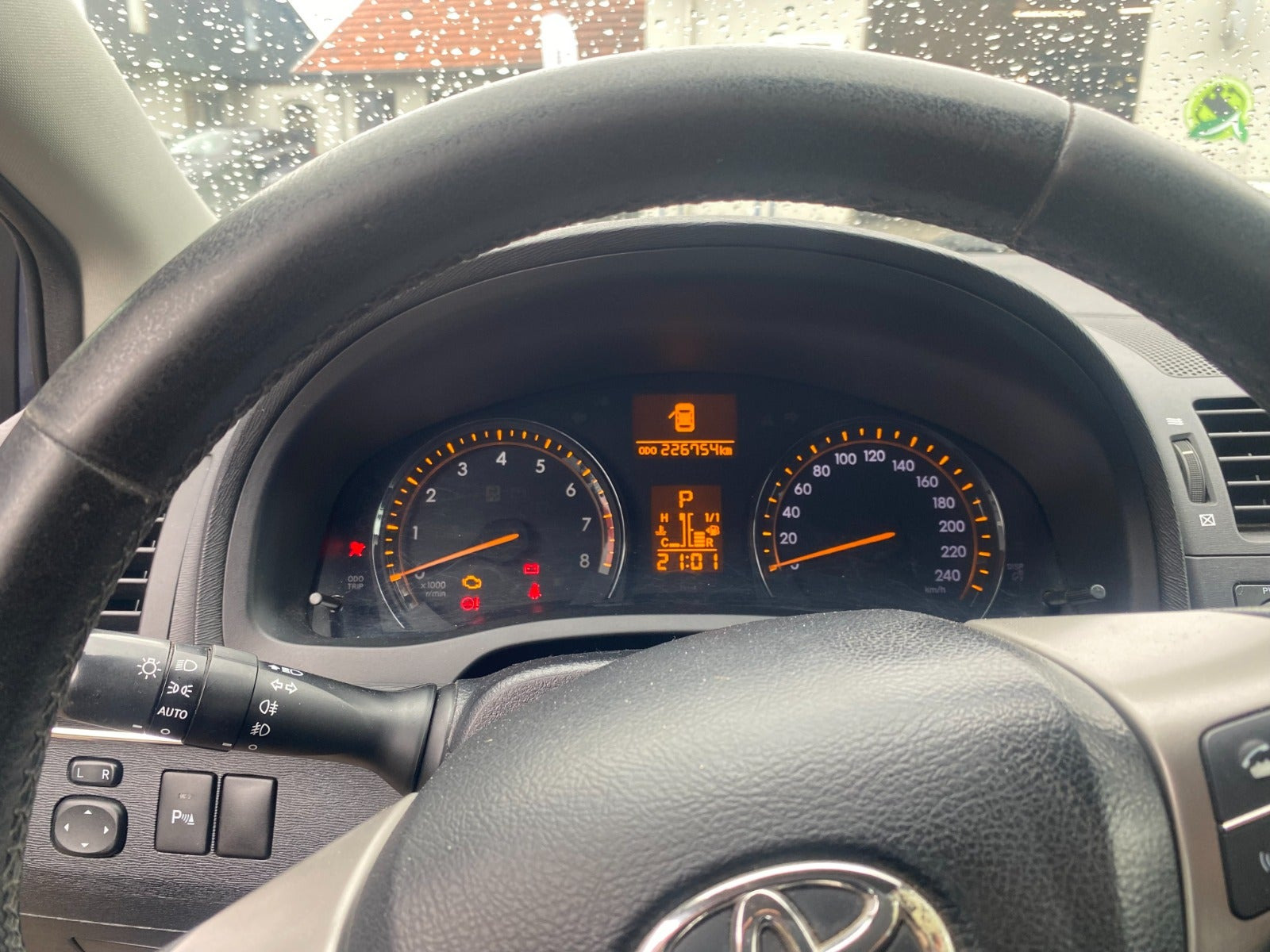 undefined Toyota Avensis fra 2009