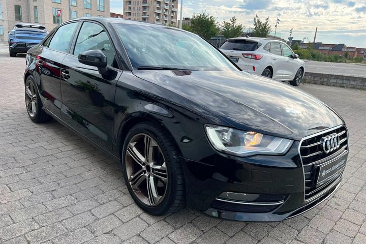 Sort Audi A3 fra 2015