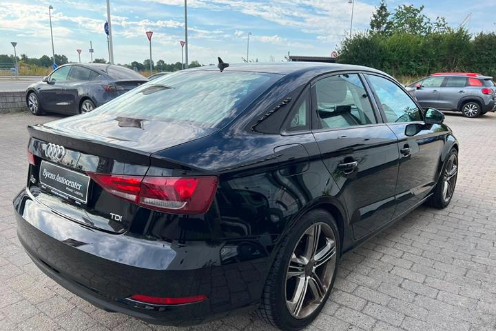 Sort Audi A3 fra 2015