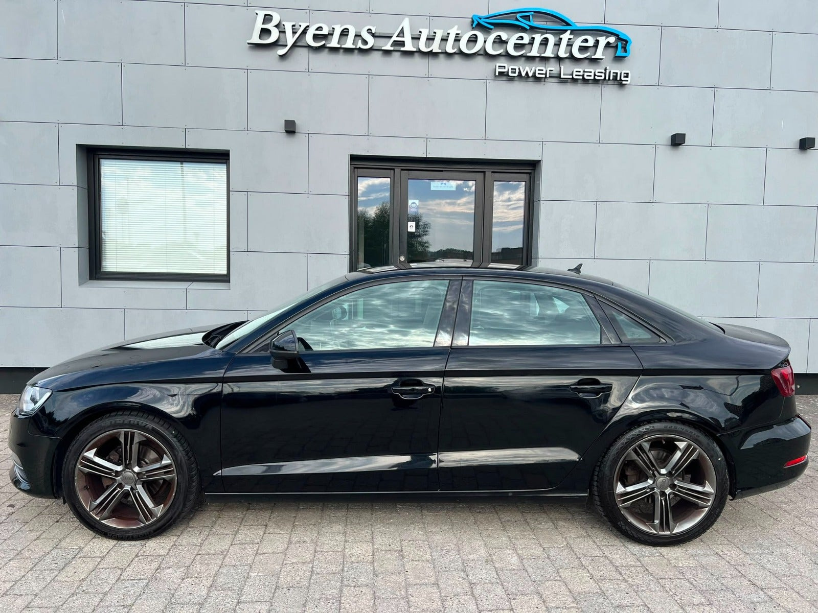 Sort Audi A3 fra 2015