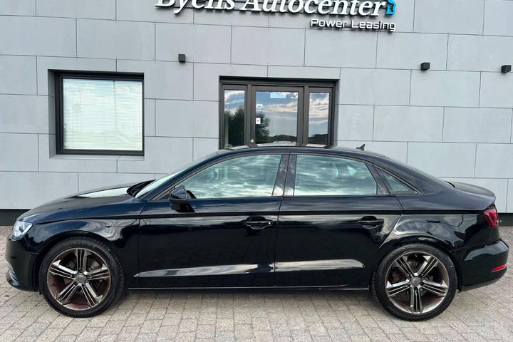 Sort Audi A3 fra 2015
