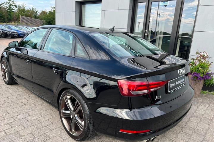 Sort Audi A3 fra 2015