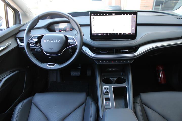Grå Skoda Enyaq fra 2026