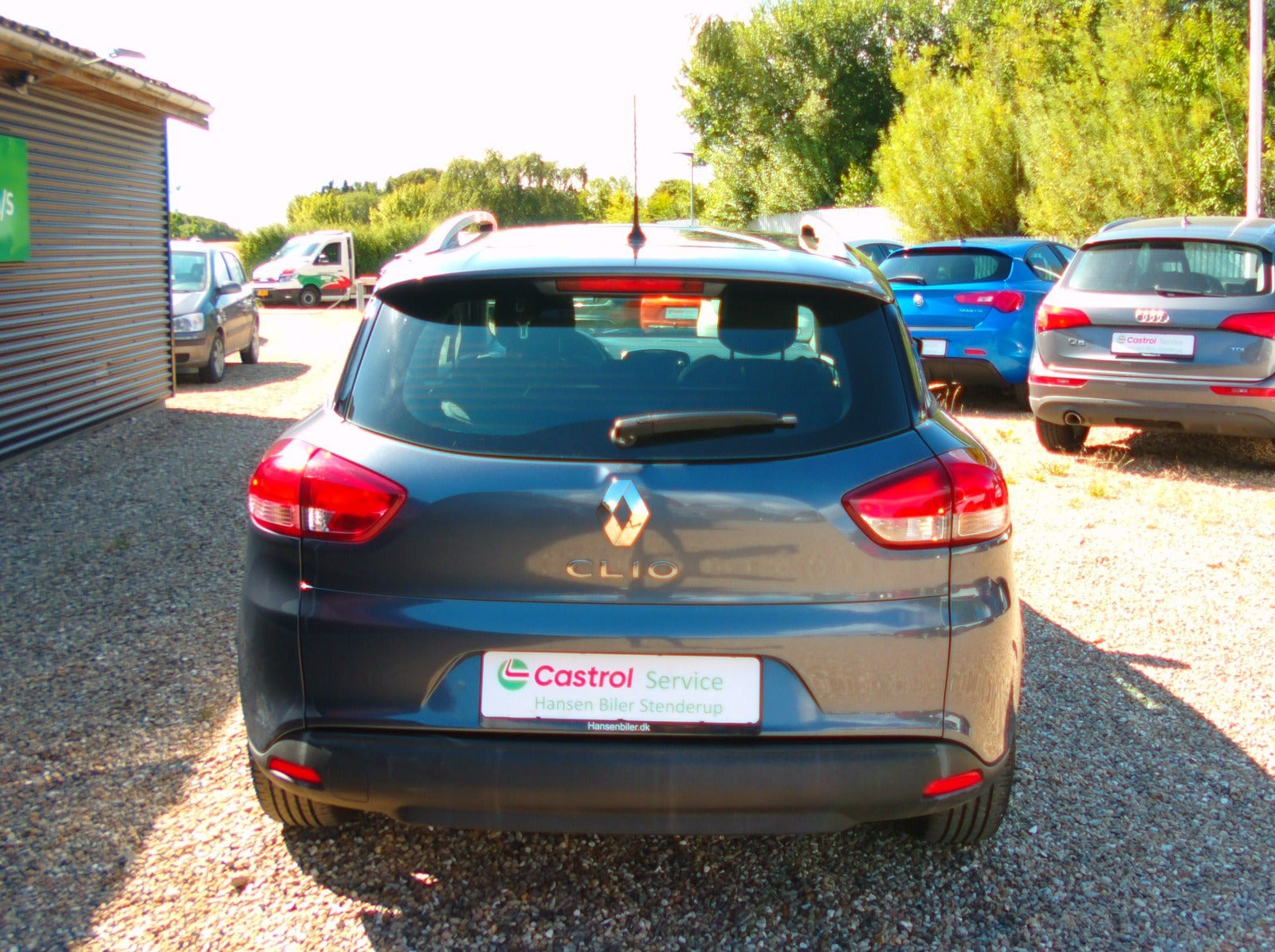 Grå Renault Clio IV fra 2017
