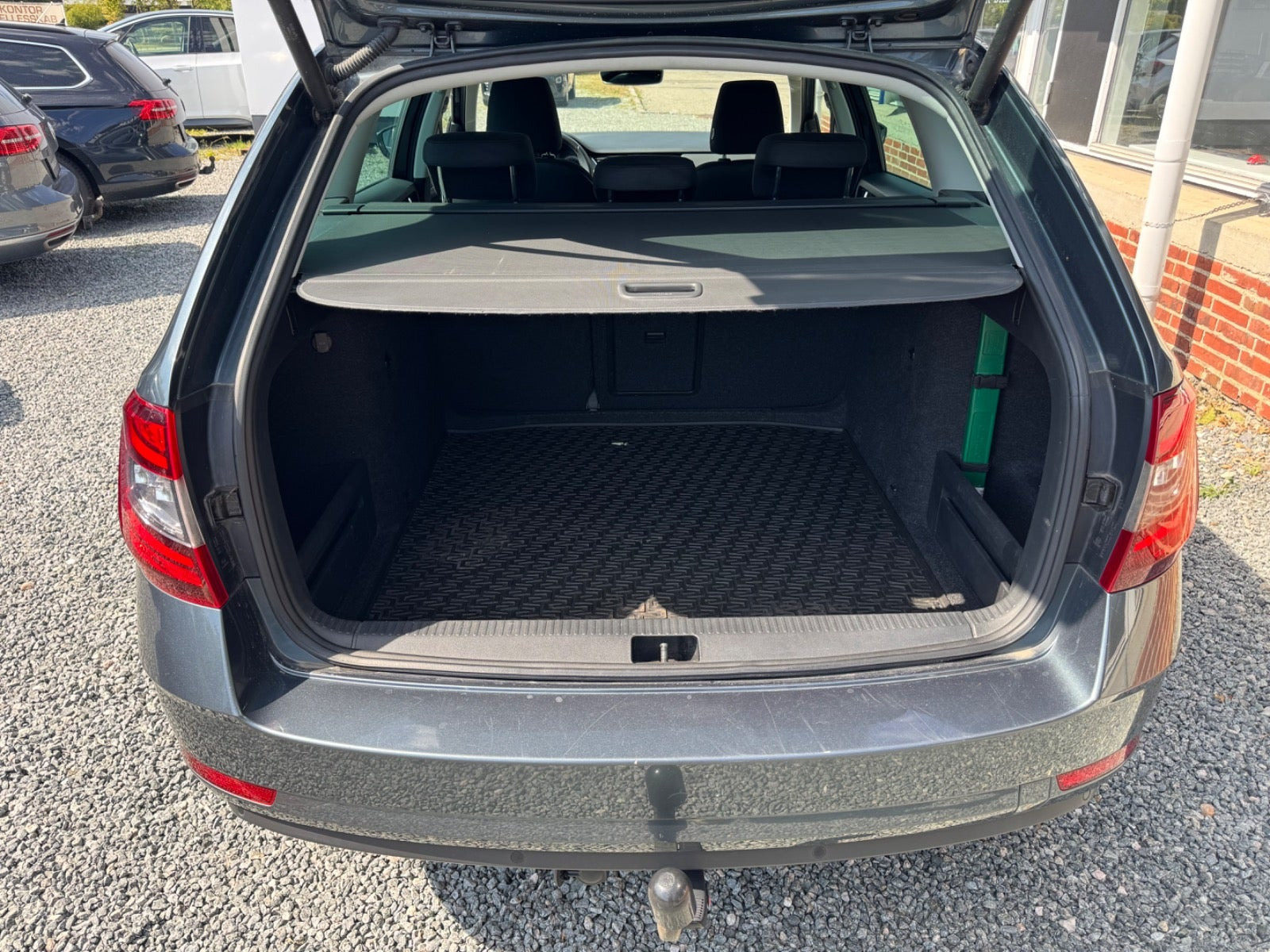 Grå Skoda Octavia fra 2019