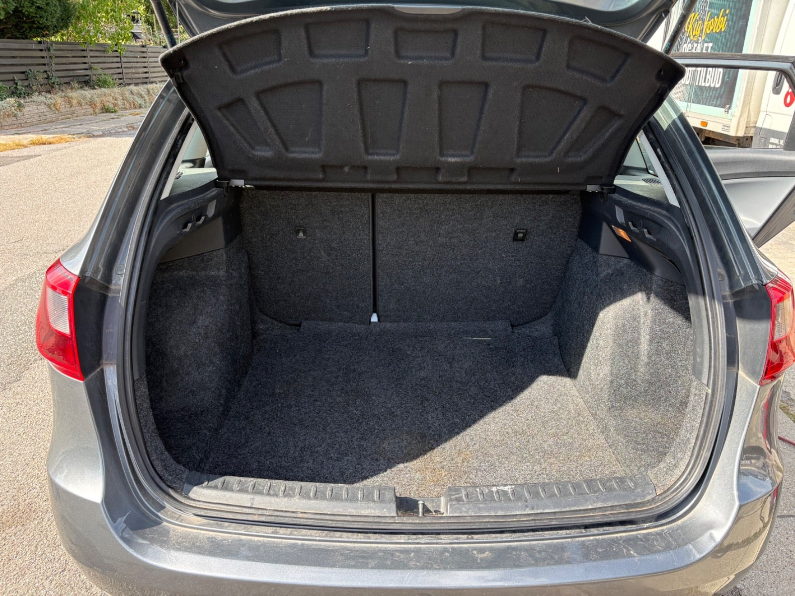 Grå Seat Ibiza fra 2013
