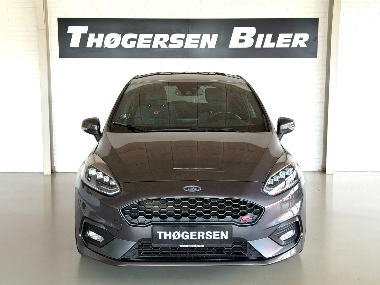 Grå Ford Fiesta fra 2018