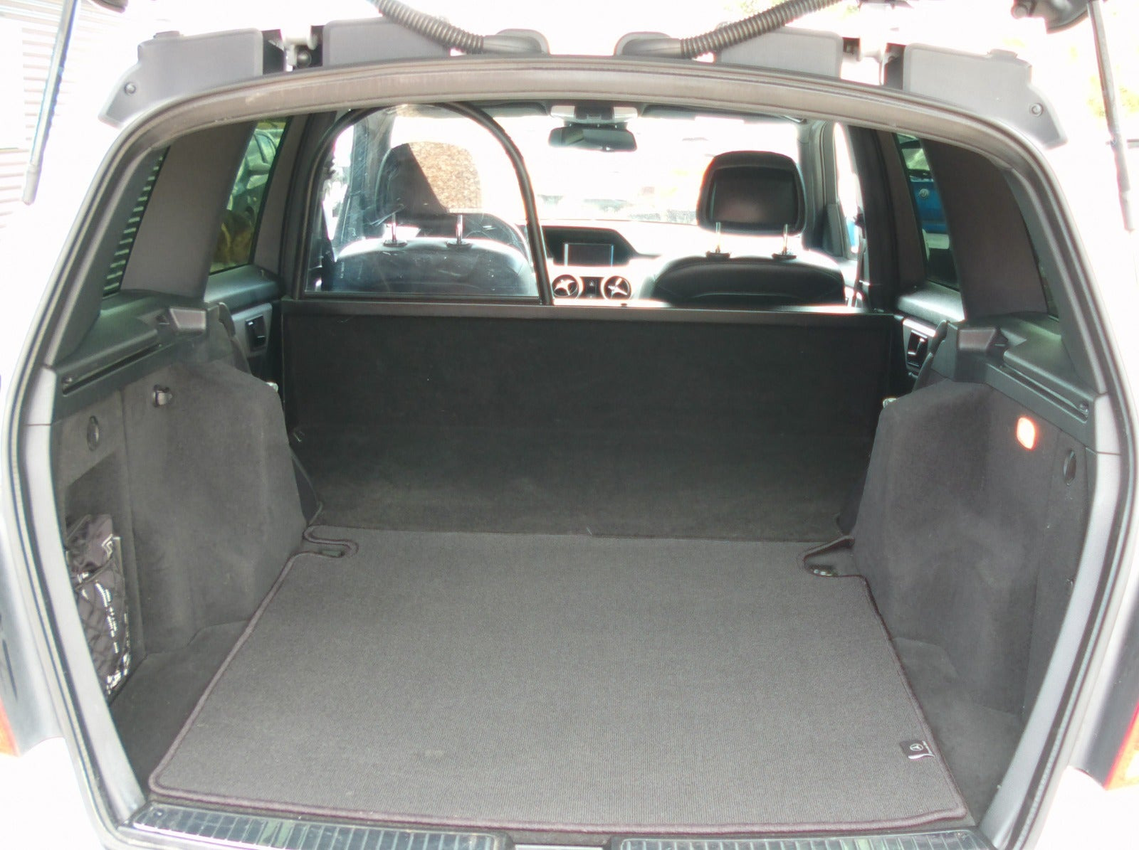 Sølv Mercedes GLK220 fra 2014