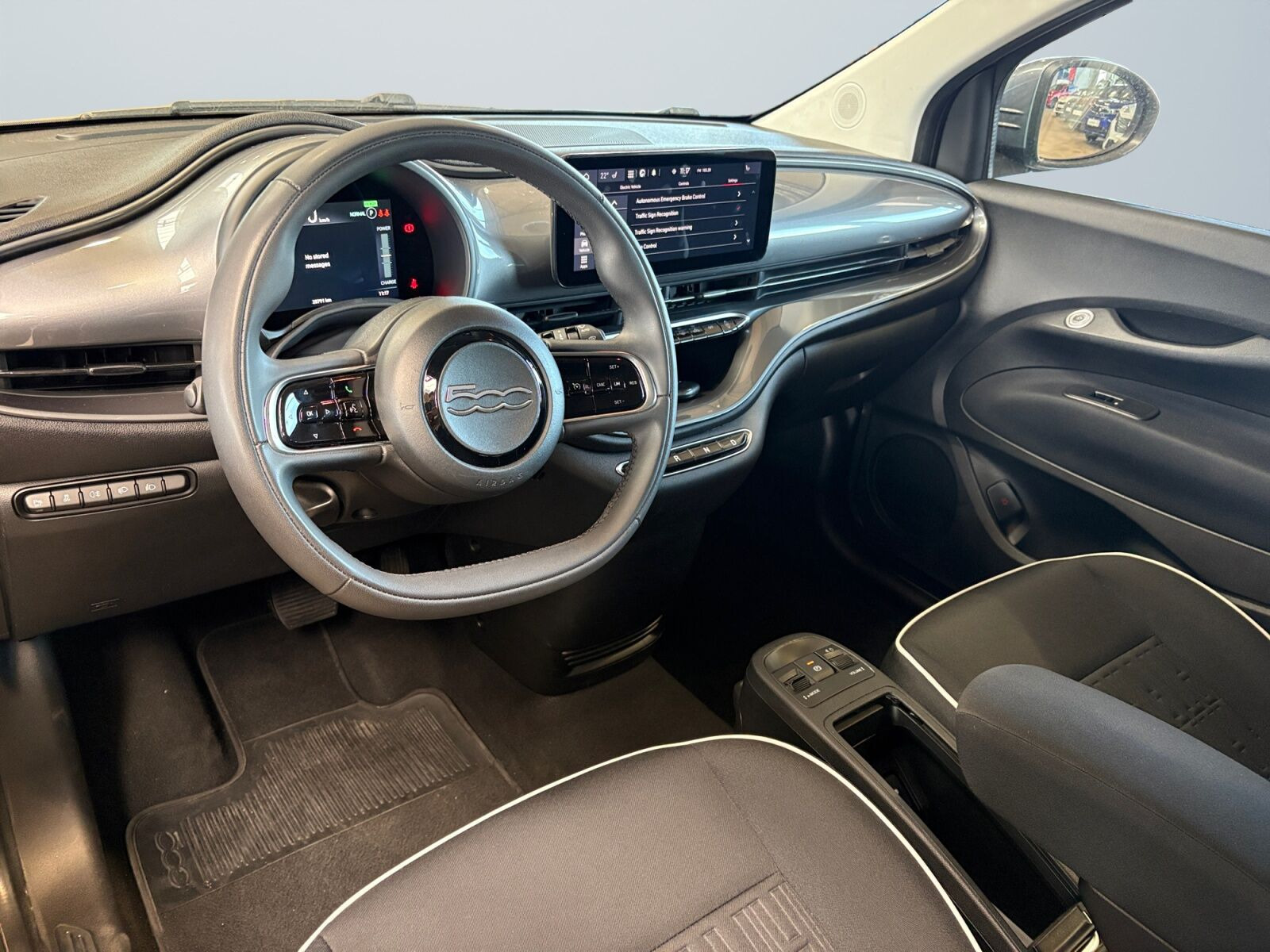 Sort Fiat 500e fra 2023