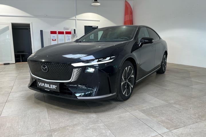Sort Mazda 6e fra 2026 set udefra