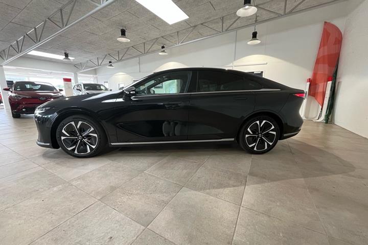 Sort Mazda 6e fra 2026