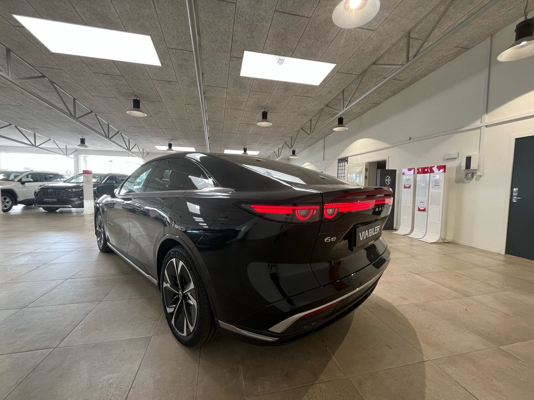 Sort Mazda 6e fra 2026